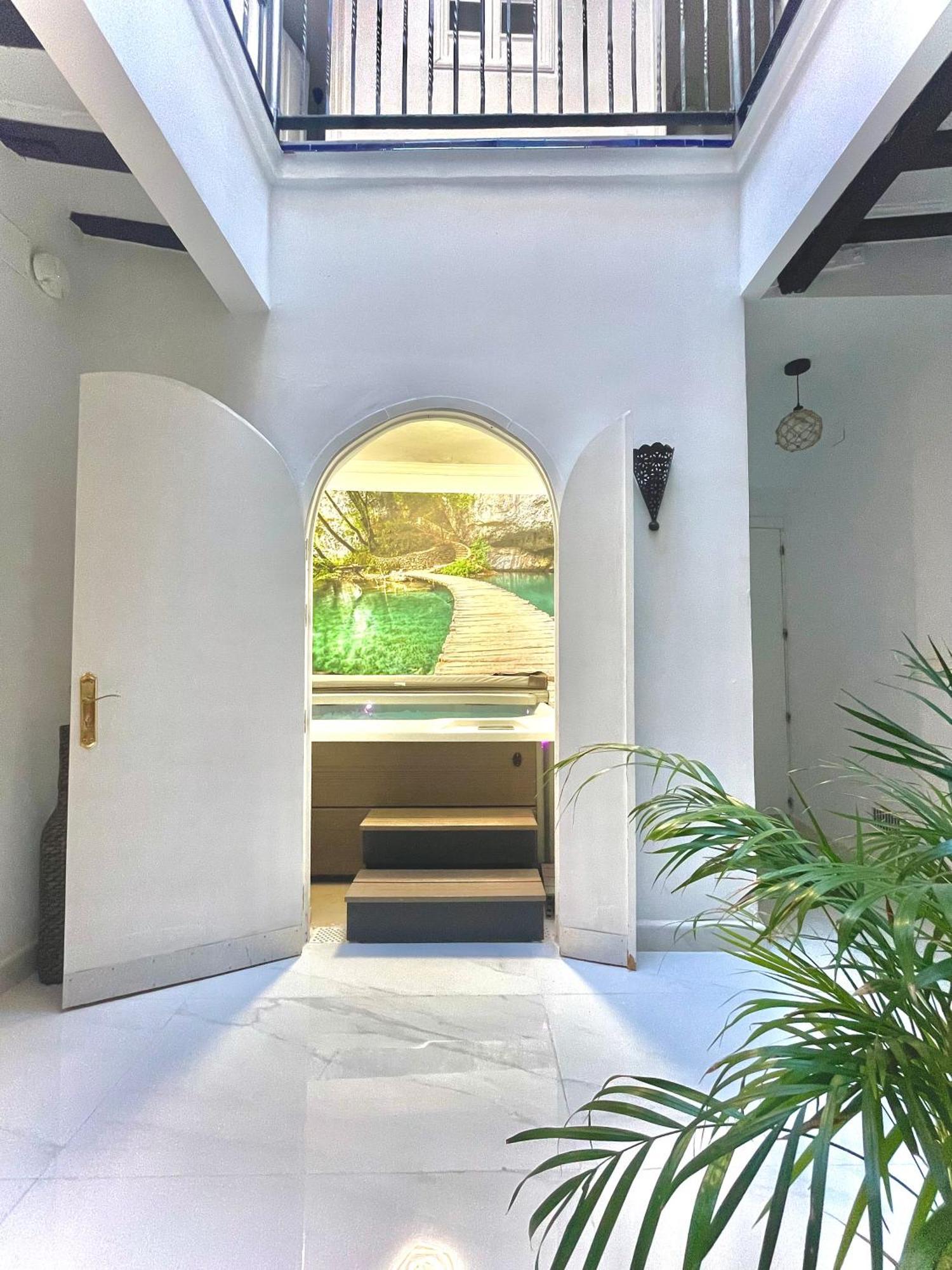 House -Rooftop&Jacuzzi -Stayinseville Exterior photo